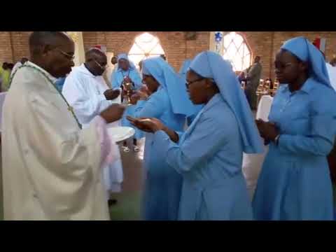 Kristu Aratwihereza Ingo Tumwakire Chorale St Kizito Kristu Aratwihereza Ingo Tumwakire Chorale St Kizito