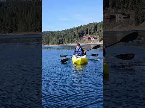 O Tura Pe Lac Cu Caiacul Dublu De La ApuseniBoats