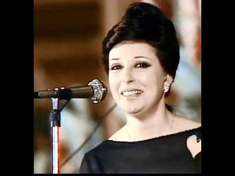 أما غريبة حفل نادي الضباط 17 4 1958 نجاة الصغيرة محمد عبدالوهاب