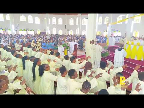 Mtakatifu Misa Ya Kumi Na Moja