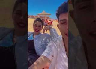 عايزني ازاي انا فرط فية Esseily Shorts