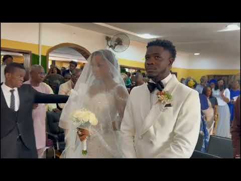 Simisanya And Femi Dapson Walk Down The Aisle