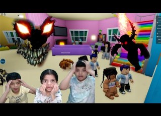 الوحش هجم علينا في الحضانة صار فلم مرعب Roblox
