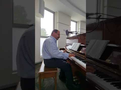 ترنيمة لا أنسى يوما سيدي عند الصليب أعلنت لي عن حبك أيا حبيب المرنم دانيال يوسف