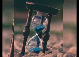  ای کوک خرامان تو مگه خانه نداری ای زلفی پیچان تو مگه شانه نداری یک