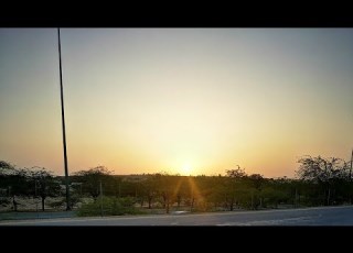 العين يانور العين للشوق تواقه والروح ياروح الروح للشوق مشتاقه