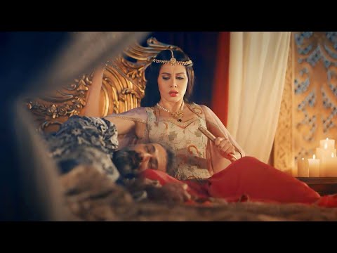 بيدخل مدينة مسحورة وبيقعد فيها ١٠ أيام لكنه بيكتشف إن اليوم فيها بسنة وإنه كبر ١٠ سنين بيدخل مدينة مسحورة وبيقعد فيها ١٠ أيام لكنه بيكتشف إن اليوم فيها بسنة وإنه كبر ١٠ سنين