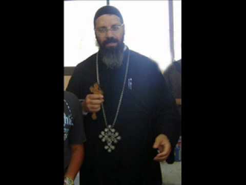 ترنيمة سلامنا إليك يا أم المعونة القمص انطونيوس داود متى صاحب الصوت الجميل 10 8 2012 ترنيمة سلامنا إليك يا أم المعونة القمص انطونيوس داود متى صاحب الصوت الجميل 10 8 2012