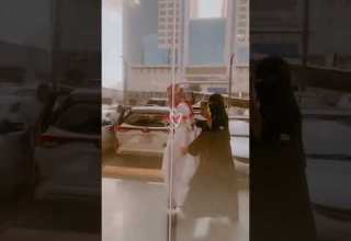 ابغاك تاخذني غلا بين الاحضان