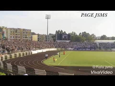 شاهد اهازيج انصار شبيبة سكيكدة يزلزلون ملعب 20 اوث في مباراة تلمسان