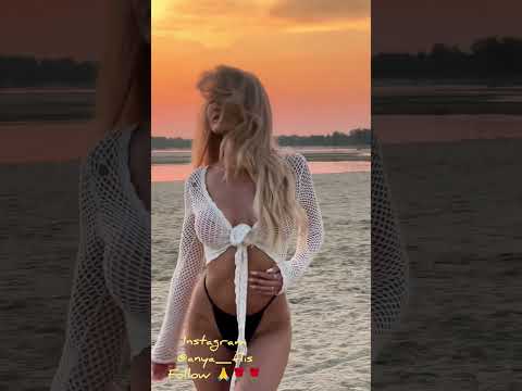 أجمل امرأة في العالم بدون ملابس داخلية