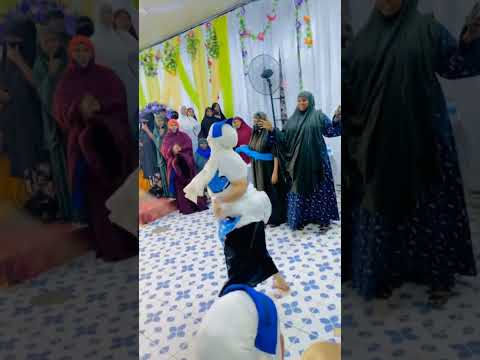 Buraanbur Maaha Magac U Bixiya Shorts