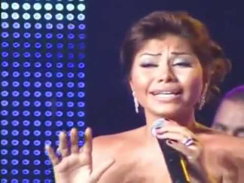 شيرين عبد الوهاب و اغينه بكلمه منك من حفلة الكويت