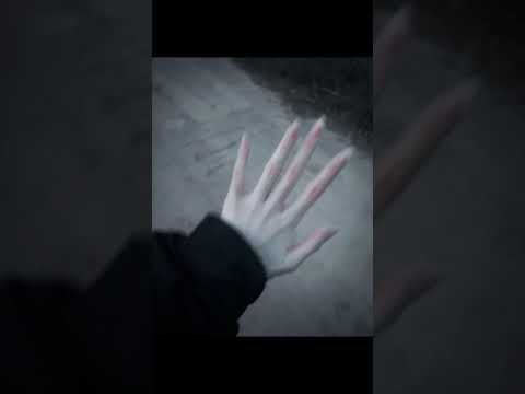 عندكم اصابع طويلة و نحيفة