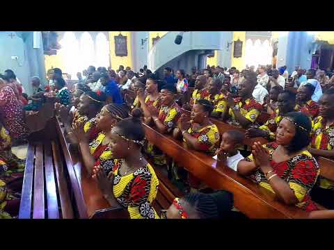 BWANA UTUHURUMIE MTUNZI F NYUNDO KWAYA YA MT AUGUSTINO UKONGA MISA YA 10