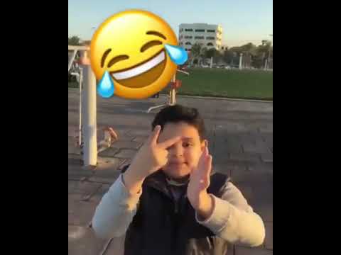 الصم أنا أمزح مع ابني