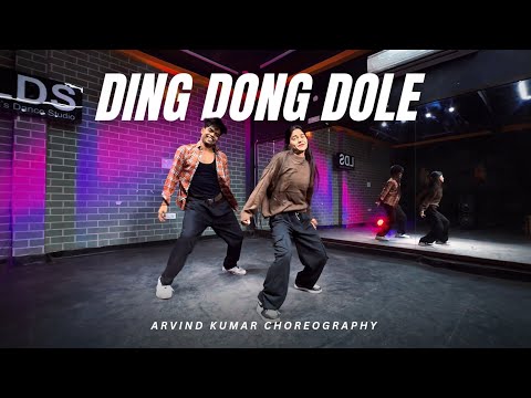 Ding Dong Dole Song Dance Video Tushar Kapoor Esha Deol
