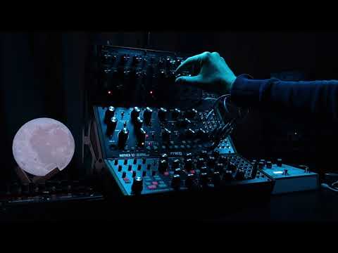 Moog Sound Studio Ambient Live Modular Performance Mother 32 DFAM Subharmonicon