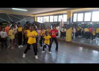 Collo Blue Dance Class