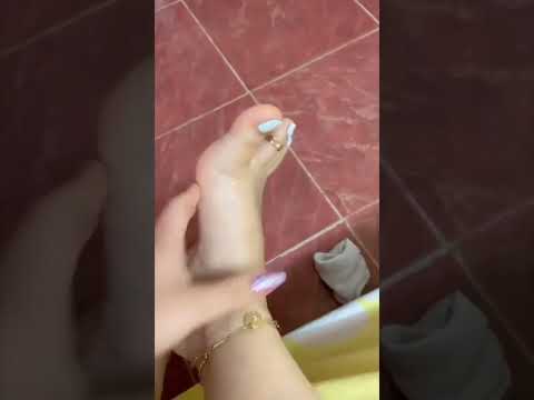 انا المالكة انا المسيطرة انا المتحكمة Ada Feet Ara Sttel Midfl