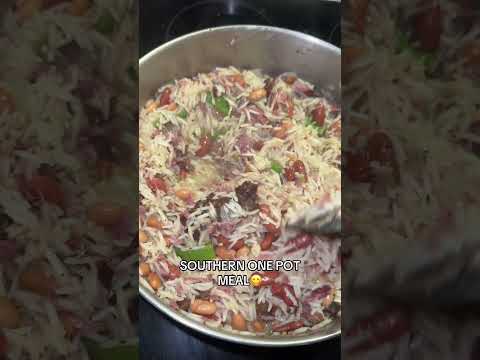 أول مرة أجرب فيها هذا الطبق وكان لذيذ ا جد ا طعام جنوبي وجبة في قدر واحد مأكولات جنوبية