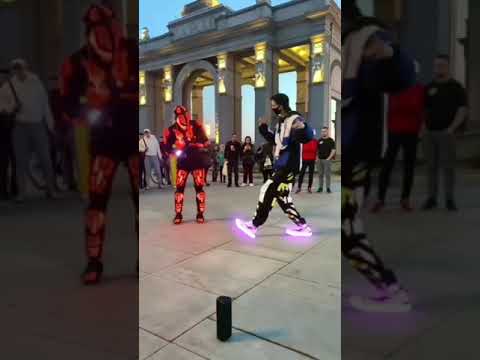 حركات رقص الرجل آلالي