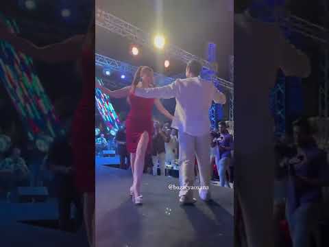 ايهاب توفيق واوكسانا في حفل الساحل