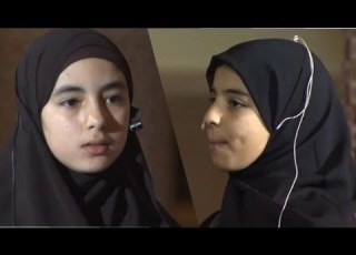 حوار شائق بين تلميذتين شاهد وحفز أبناءك وك