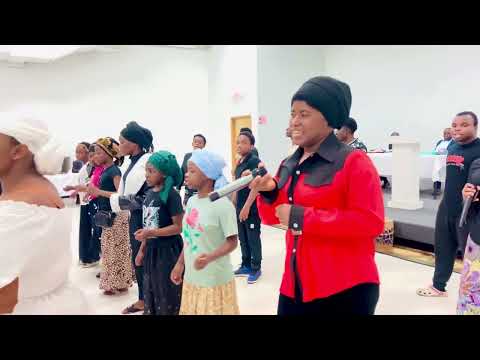 UMOJA CHOIR Walivyo Imba Wimbo Ulio Bariki Watu Wengi On Sunday Trending Song