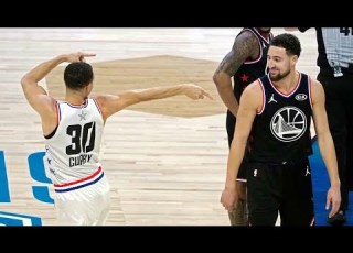 Stephen Curry Guards Klay Thompson And Enjoys It February 17 2019 NBA All Star Game