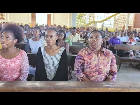 INGEKUWA HERI LEO UTUNZI WA JOHN MGANDU UKIIMBWA MUBASHARA NA KWAYA NZURI YA BMM MAGOMENI