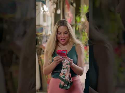 صاحبتك العشوائية لما تكون في خناقة وتجيب حاجة حلوة