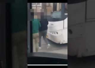 درگیری ارازل اوباش با راننده اتو در منظقه مهرآباد مشهد