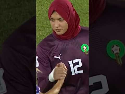 حارسة على خطوات بونو Football كرة القدم المنتخب المغربي