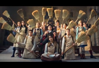 راجل غني بيستغل جشع مديرة ملجأ وبيشتري منها الاطفال علشان يستغلهم في التنقيب عن دهب في منجم تحت بيته