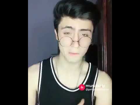 انا الي عايش بمزاجي