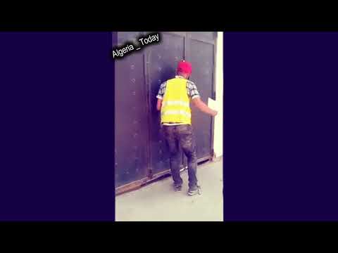يا تل ويناه الحاج نيكلك امك افتح الباب هههههههه شعب مهبول Algeria Today يا تل ويناه الحاج نيكلك امك افتح الباب هههههههه شعب مهبول Algeria Today