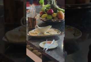 LUXURIOUS BREAKFAST IN THE DESERT