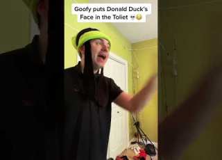  Goofy Destroying DONLAD Duck Wow Funny