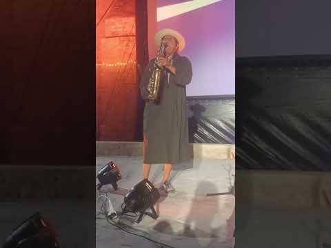 أغنية تكويت وما قلت أحيت لعلي الرياحي أداء عازف الساكسفون منذر الفيتوري