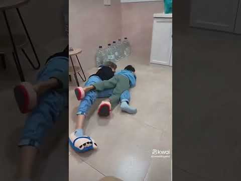 شنيني واختها