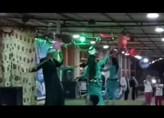 تيجي نقسم القمر
