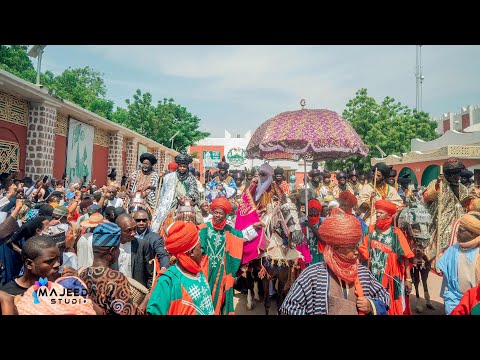 Sarkin Kano Sanusi II Yayi Hawan Daba Wanda Baki Daga Kasashe Sukayi Kallon Al Adu Fadar Sarkin Kano