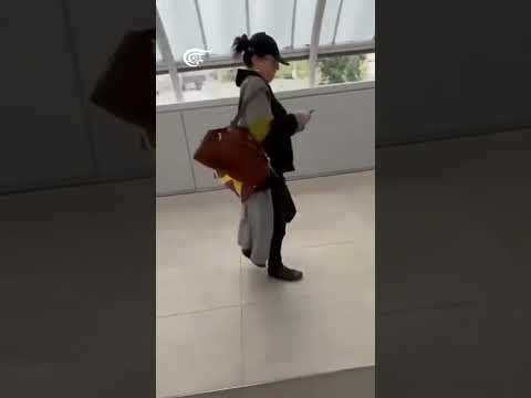 ضربة مباشرة لحظة سقوط صاروخ ايراني في تل أبيب ضربة مباشرة لحظة سقوط صاروخ ايراني في تل أبيب