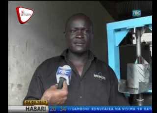  Mbunifu Wa Mashine Ya Kukunia Nazi