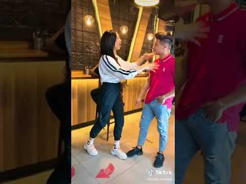 حبيبك بالاسم وخلاص