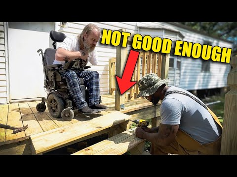 طرقت بابه حدث هذا