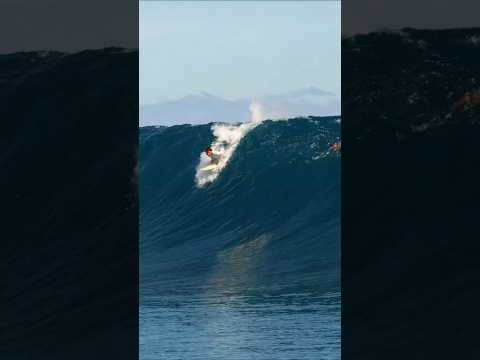 Enrique Ariitu AWESOME Wave At Teahupo O
