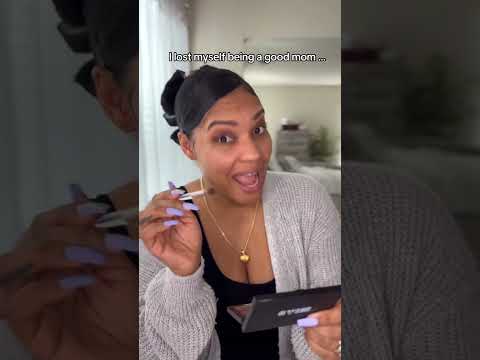 Shorts Momlife Motherhood Mom