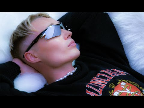 Isac Elliot Makso Mitä Makso Feat Sexmane Lyric Video